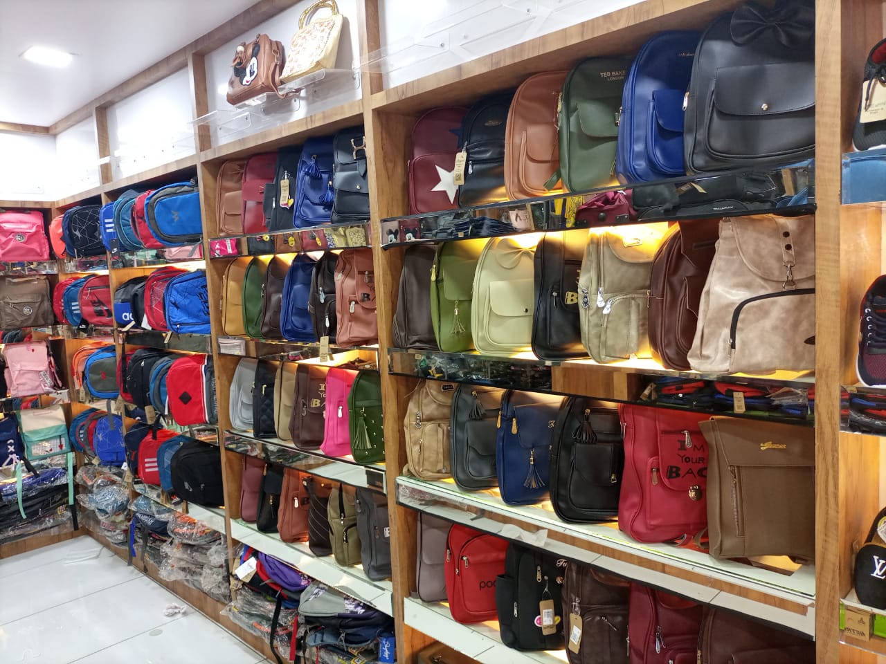 SHOE PLANET EDAKKARA